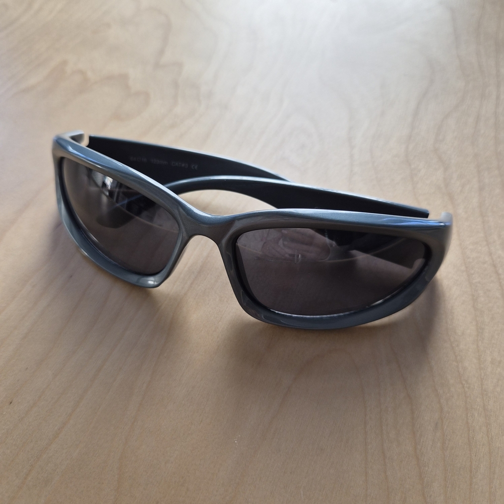 ☆5/$15☆Forever 21 Gray Oval Wrap Y2K Sunglasses